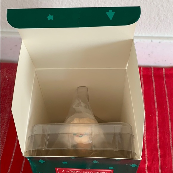 ‘95 Hallmark Happy Holidays Barbie Stocking Hanger - Picture 13 of 16